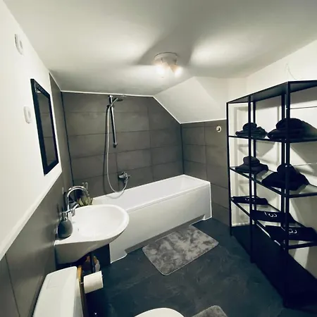 Dmb Ferienwohnung * 韦因加尔滕